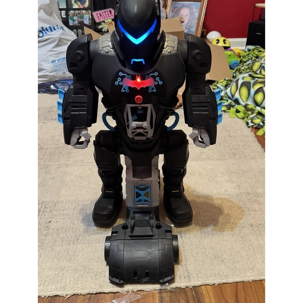 Imaginext DC Super‎ Friends Batbot Xtreme Batman Robot Lights Sounds